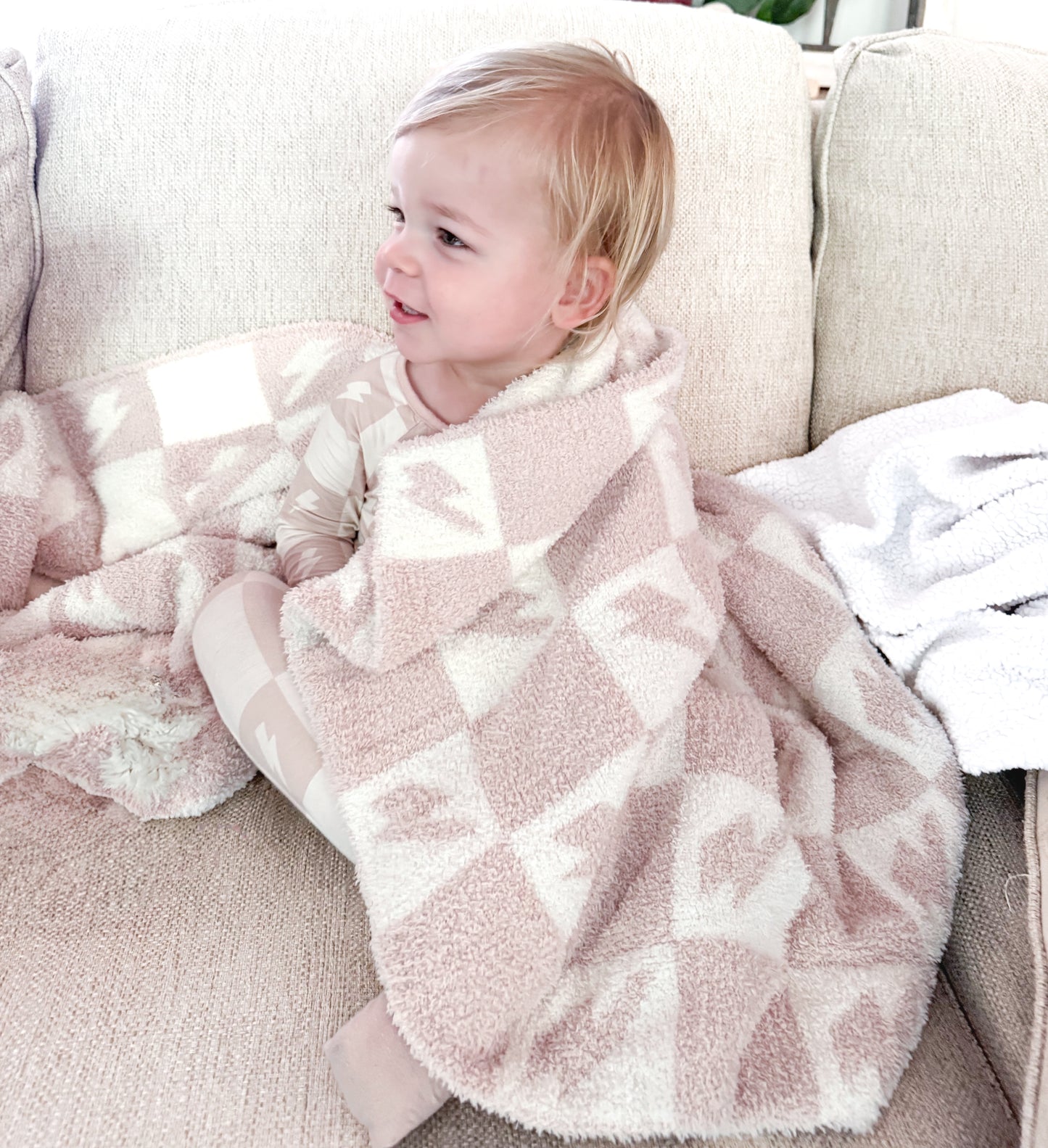 Levi Print | Plush Luxe Blanket