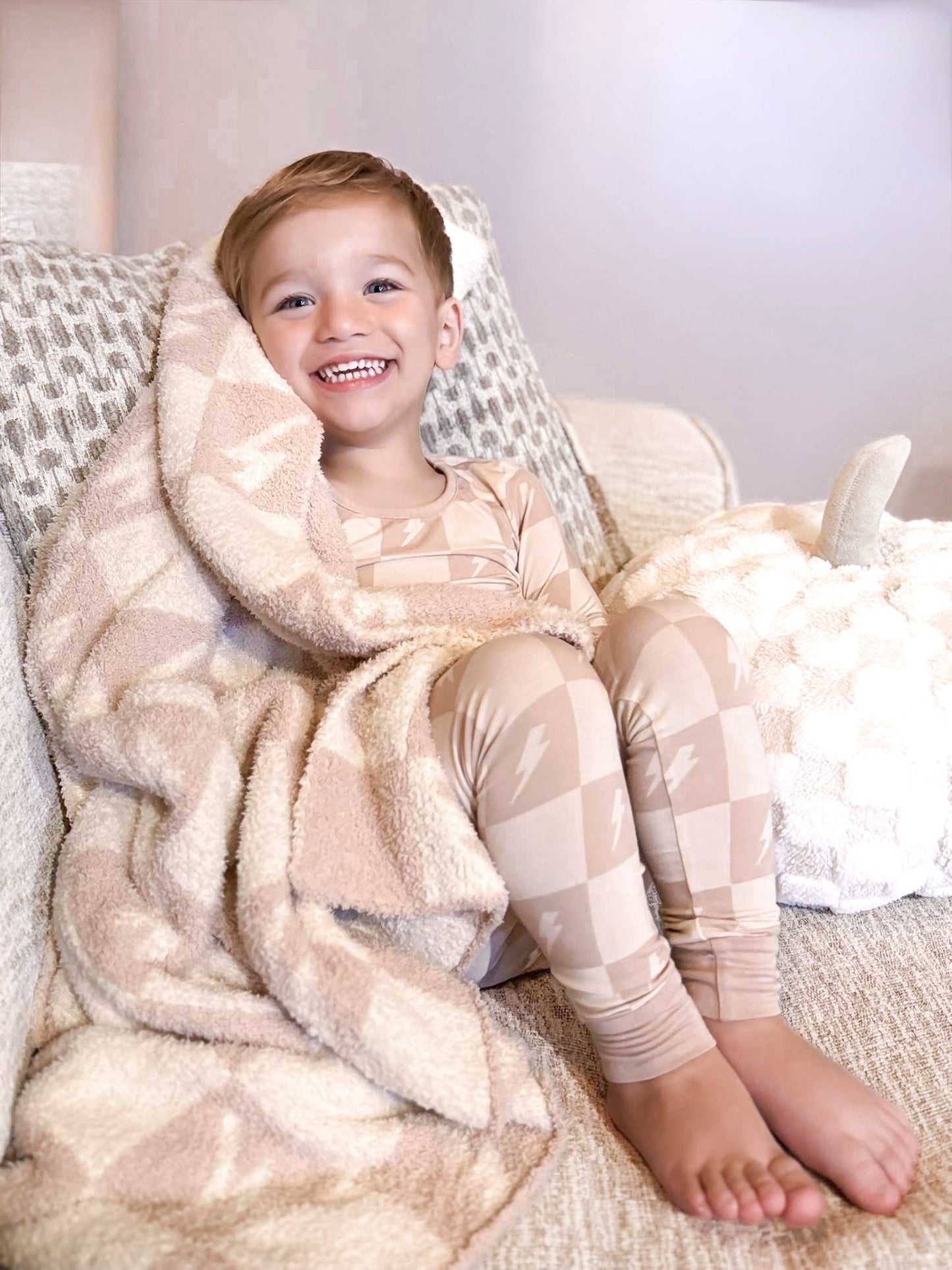Levi Print | Plush Luxe Blanket