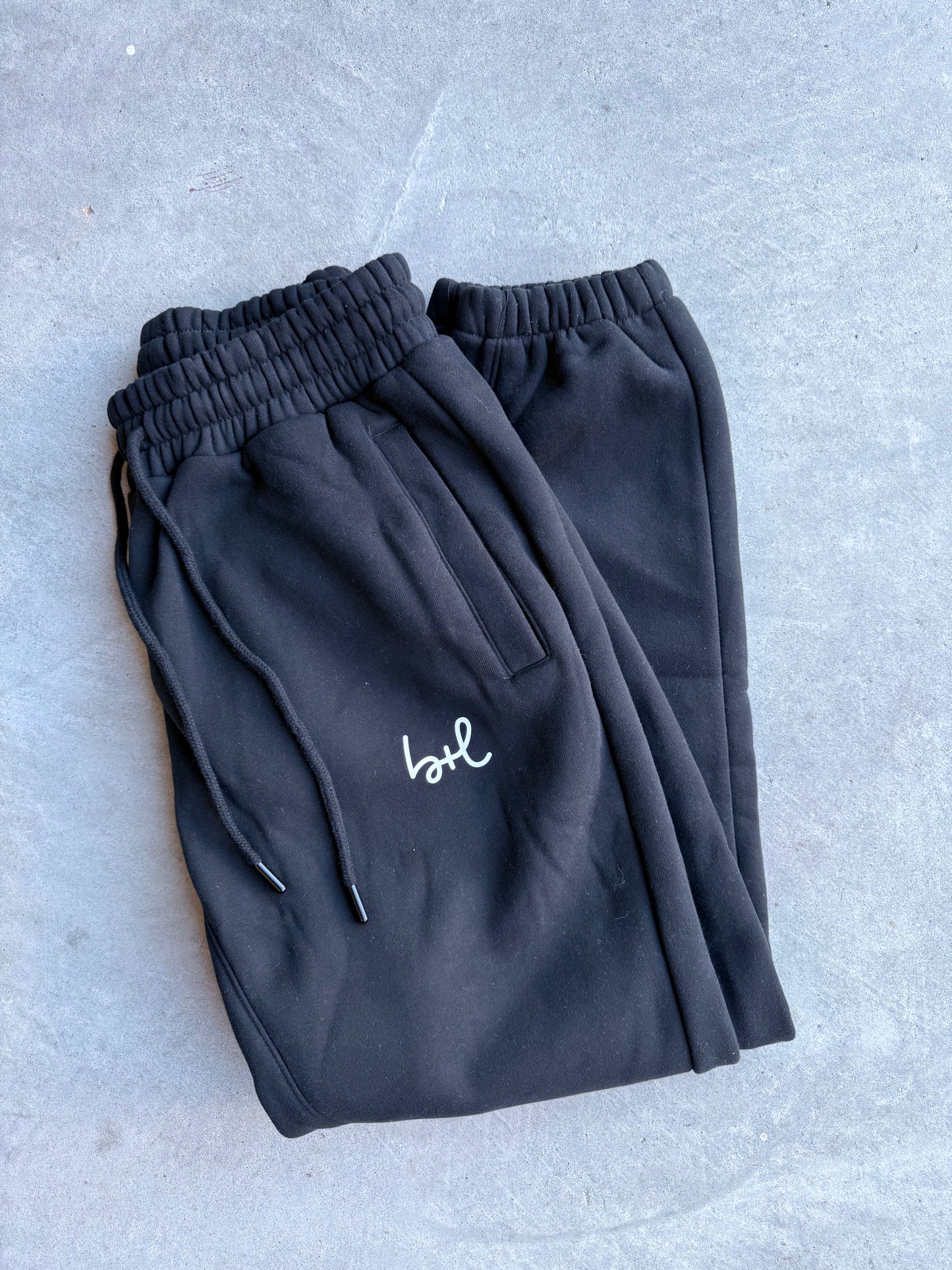 Adult Unisex Heavyweight Fleece Logo Joggers - Black