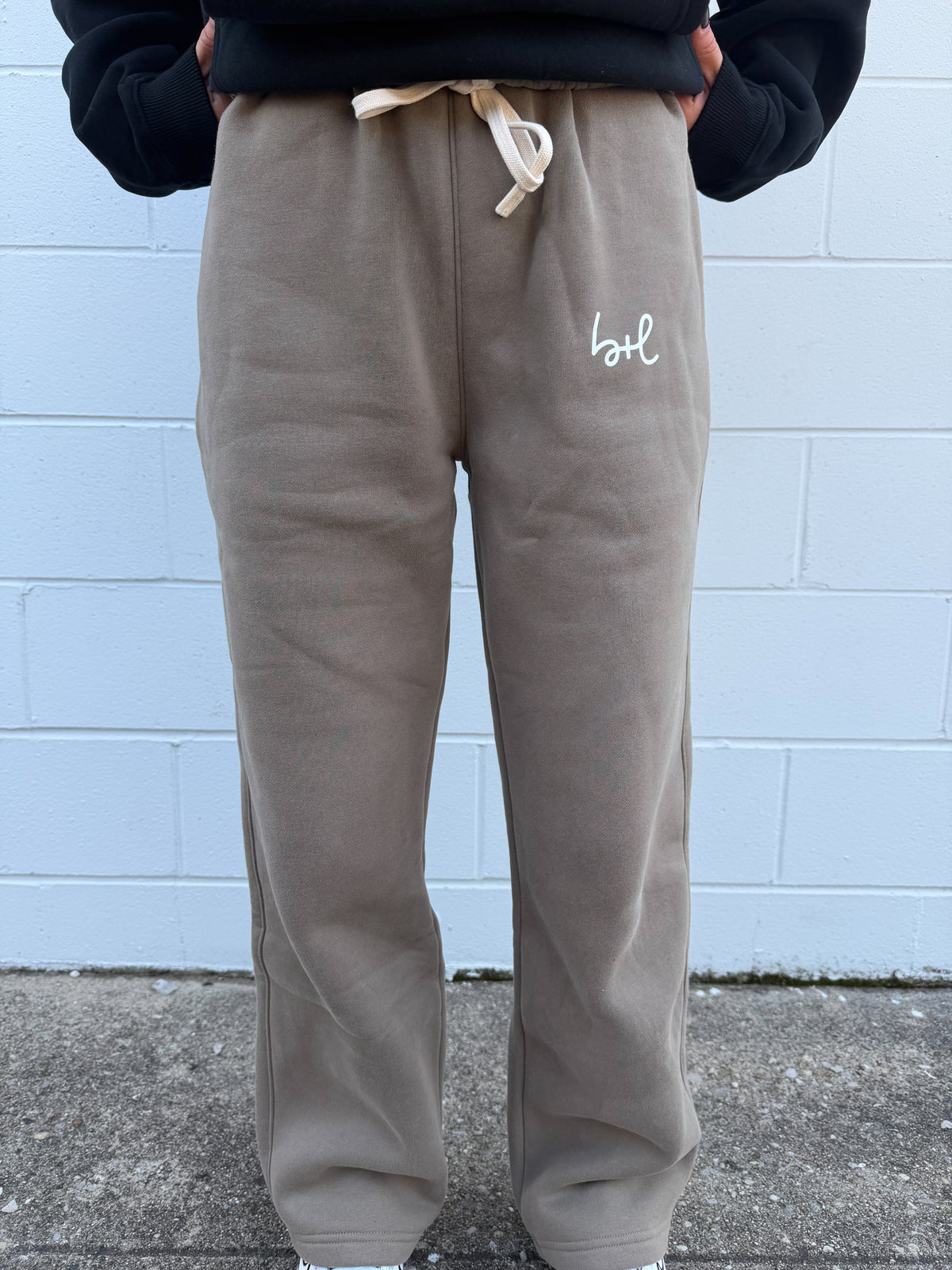 Adult Unisex Fleece Straight Leg Logo Pants - Gray Coffee