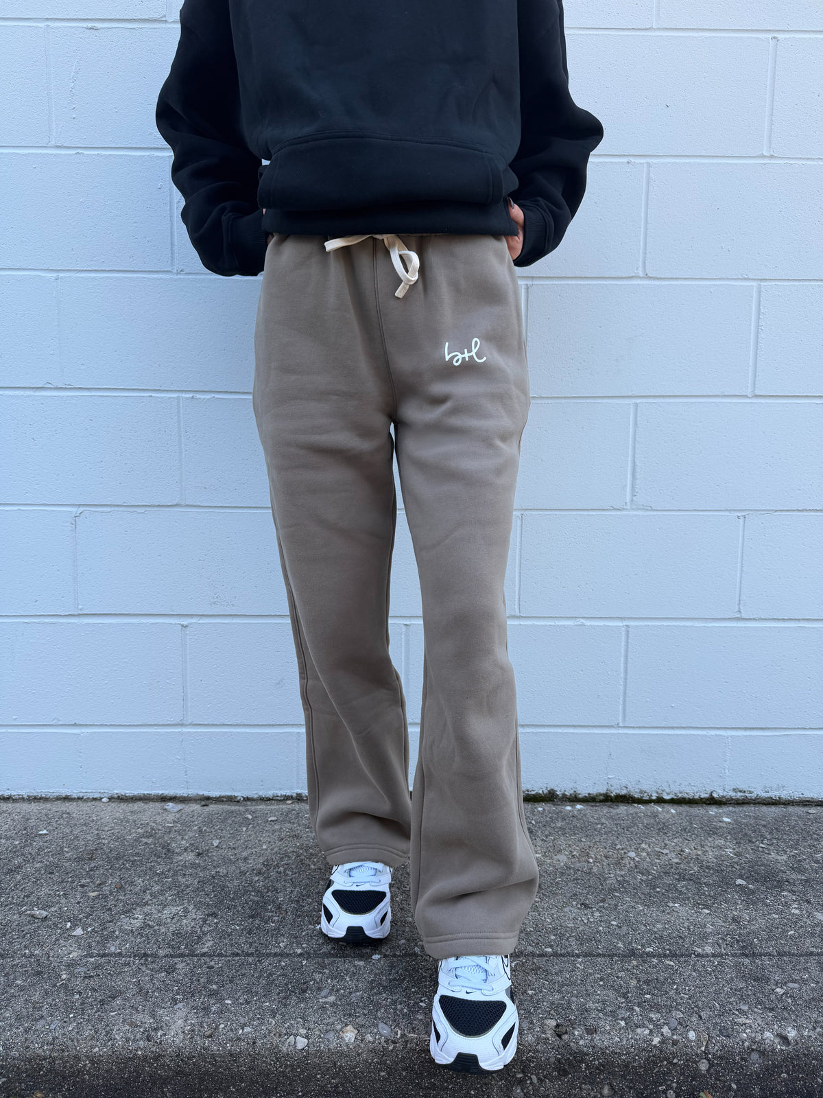 Adult Unisex Fleece Straight Leg Logo Pants - Gray Coffee